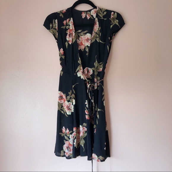 Reformation Black Floral Plunging Wrap Dress - Picture 2 of 4